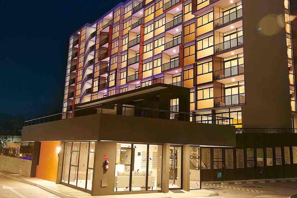 Avitat Joy City &Volcano View 2Brm Pool &Gym 圣萨尔瓦多 外观 照片